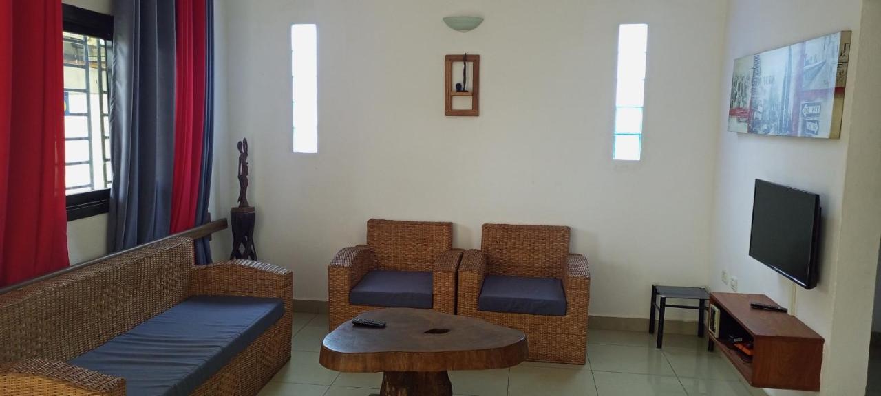 Maison De Vacances Maleh Kribi Esterno foto